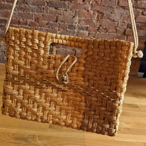 Unbranded Made in Italy Woven Clutch w/ Crossbody Strap - Picture 4 of 10